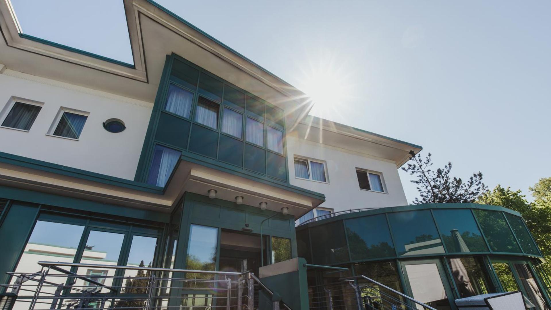 爱迪生酒店 Ostseebad Kühlungsborn 外观 照片