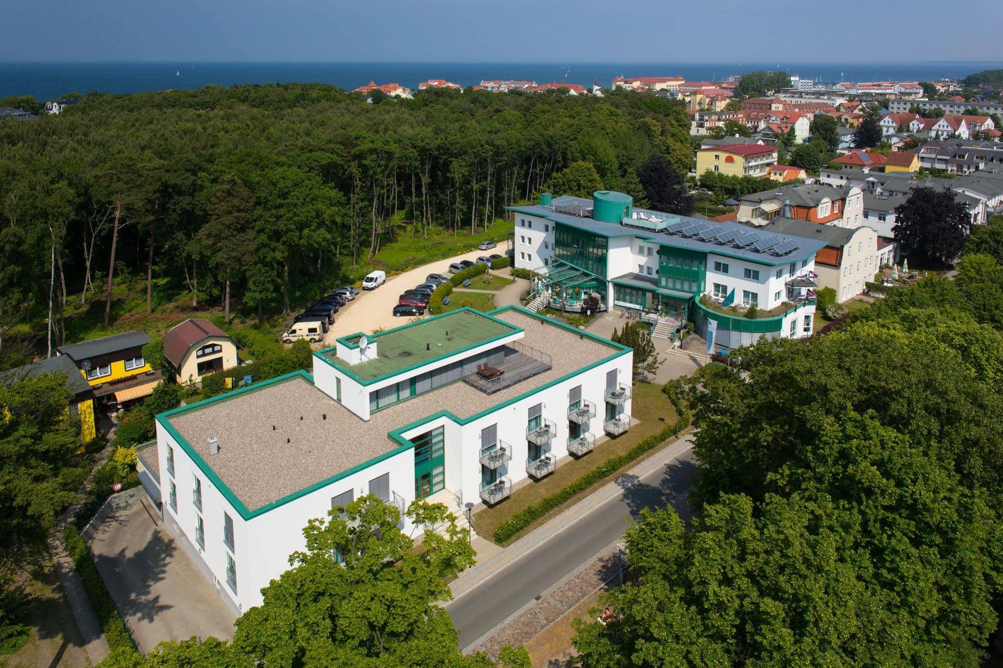 爱迪生酒店 Ostseebad Kühlungsborn 外观 照片